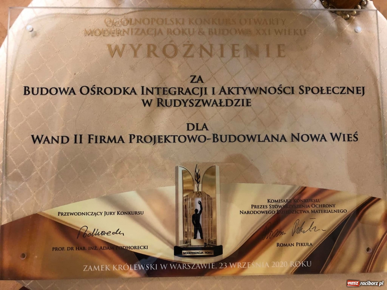 Zdjęcie w galerii na portalu naszraciborz.pl: Wójt Krzyżanowic odebrał wyróżnienie na Zamku Królewskim w Warszawie  wiadomości z regionu