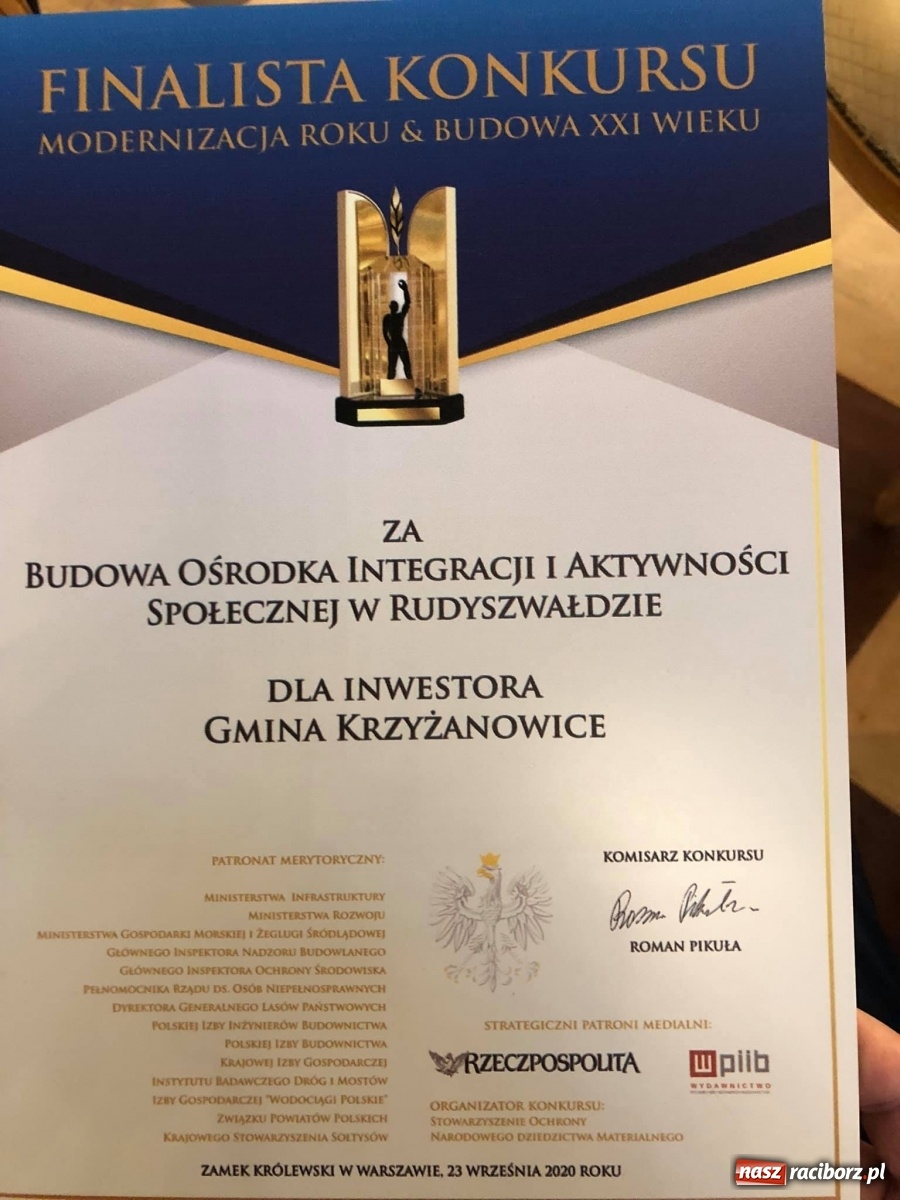 Zdjęcie w galerii na portalu naszraciborz.pl: Wójt Krzyżanowic odebrał wyróżnienie na Zamku Królewskim w Warszawie  wiadomości z regionu