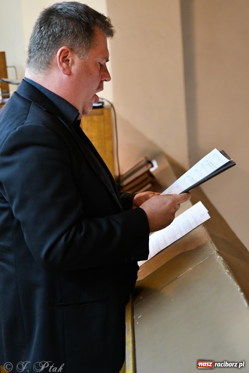 Zdjęcie w galerii na portalu naszraciborz.pl: Arie starowłoskie zabrzmiały w kościele farnym  wiadomości z regionu