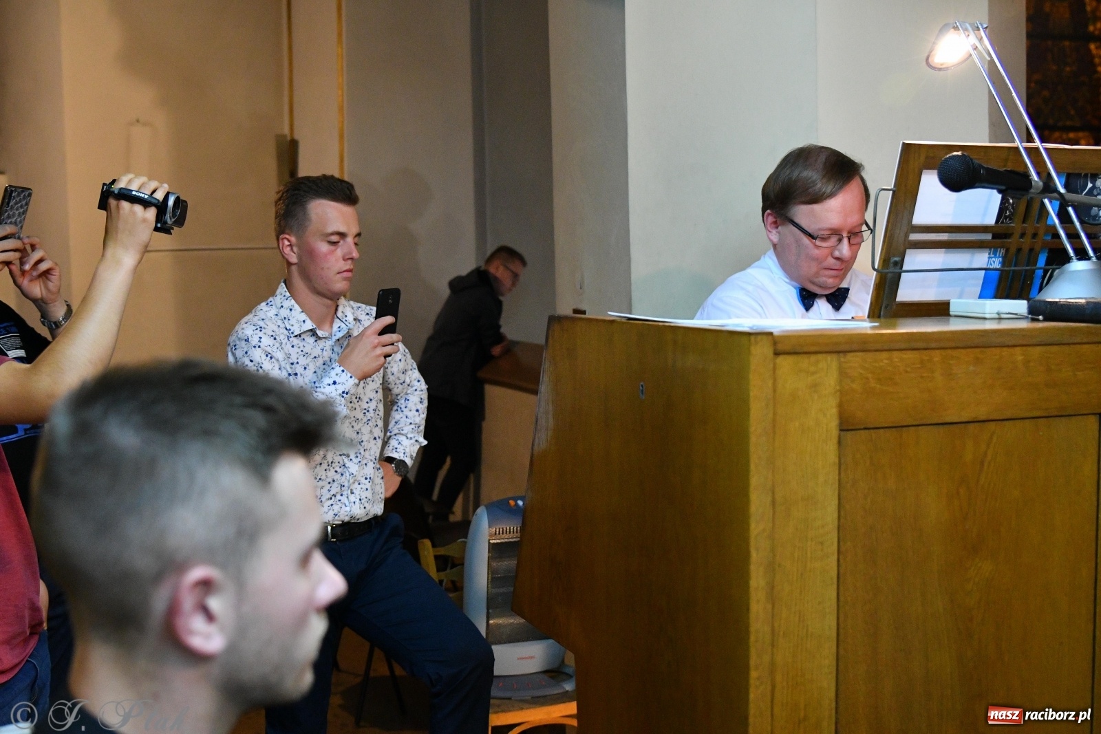 Zdjęcie w galerii na portalu naszraciborz.pl: Arie starowłoskie zabrzmiały w kościele farnym  wiadomości z regionu