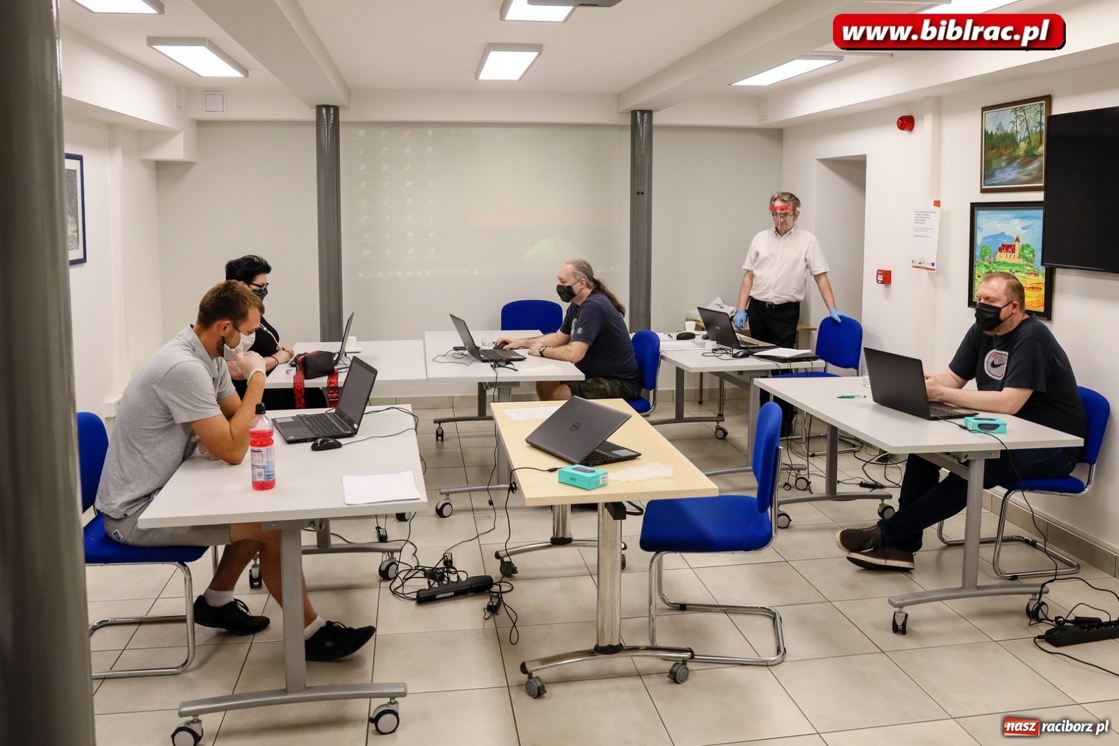 Zdjęcie w galerii na portalu naszraciborz.pl: Raciborzanki doskonale sobie radzą z wizażem i stylizacją [FOTO] wiadomości z regionu