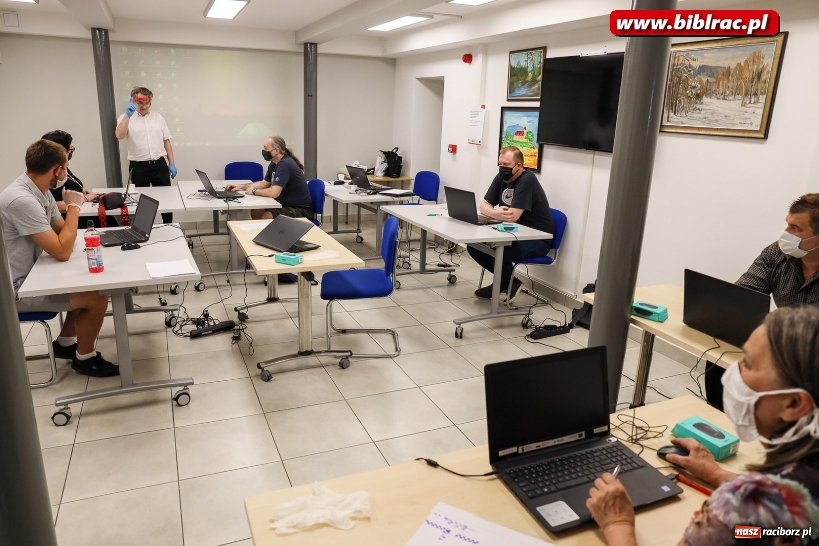 Zdjęcie w galerii na portalu naszraciborz.pl: Raciborzanki doskonale sobie radzą z wizażem i stylizacją [FOTO] wiadomości z regionu