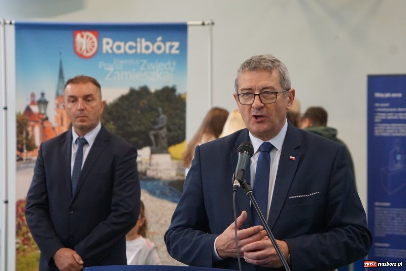 Zdjęcie w galerii na portalu naszraciborz.pl: Do SP 18 przyleciała SOWA. Małe centrum naukowe Kopernik powstanie w Raciborzu wiadomości z regionu