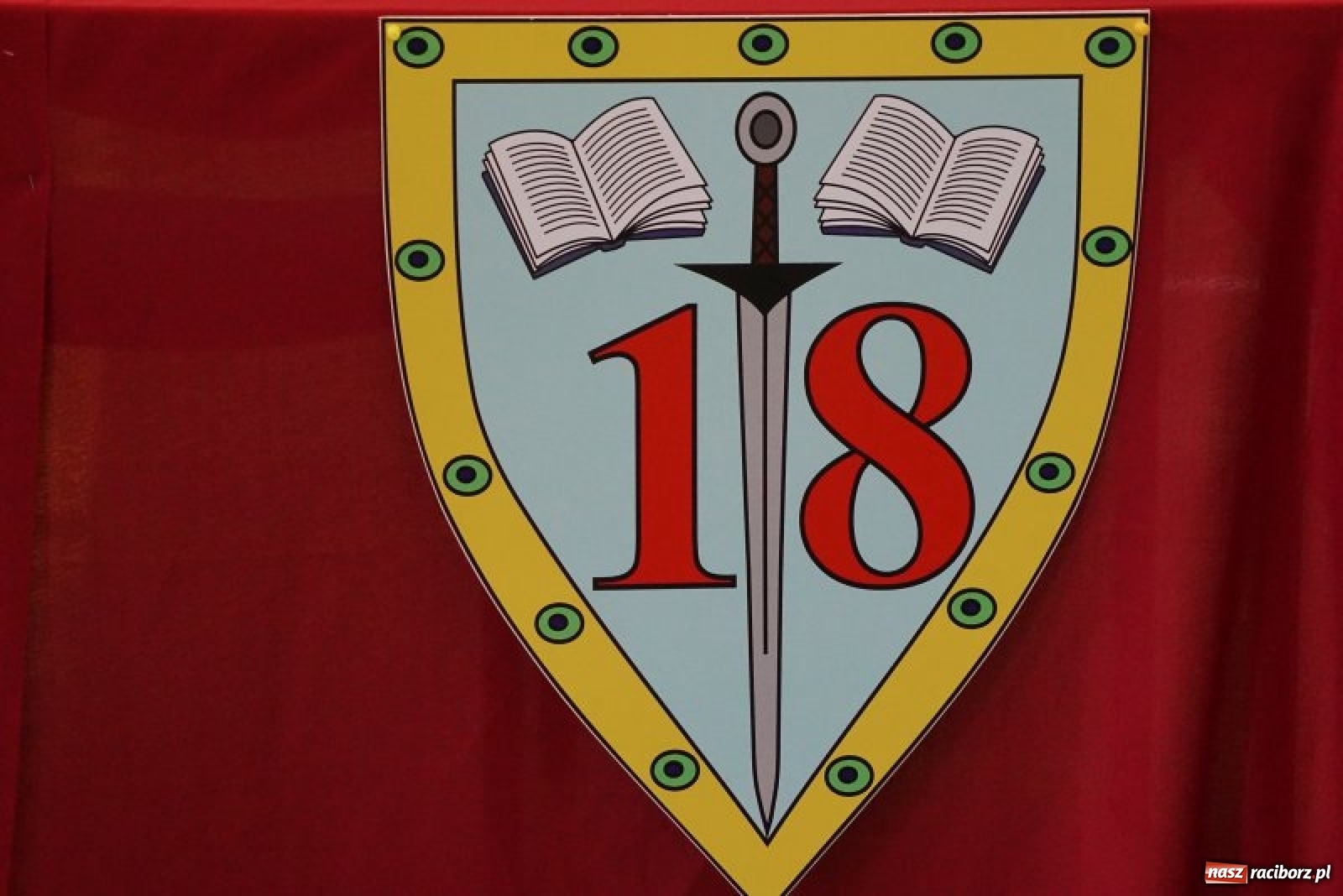 Zdjęcie w galerii na portalu naszraciborz.pl: Do SP 18 przyleciała SOWA. Małe centrum naukowe Kopernik powstanie w Raciborzu wiadomości z regionu