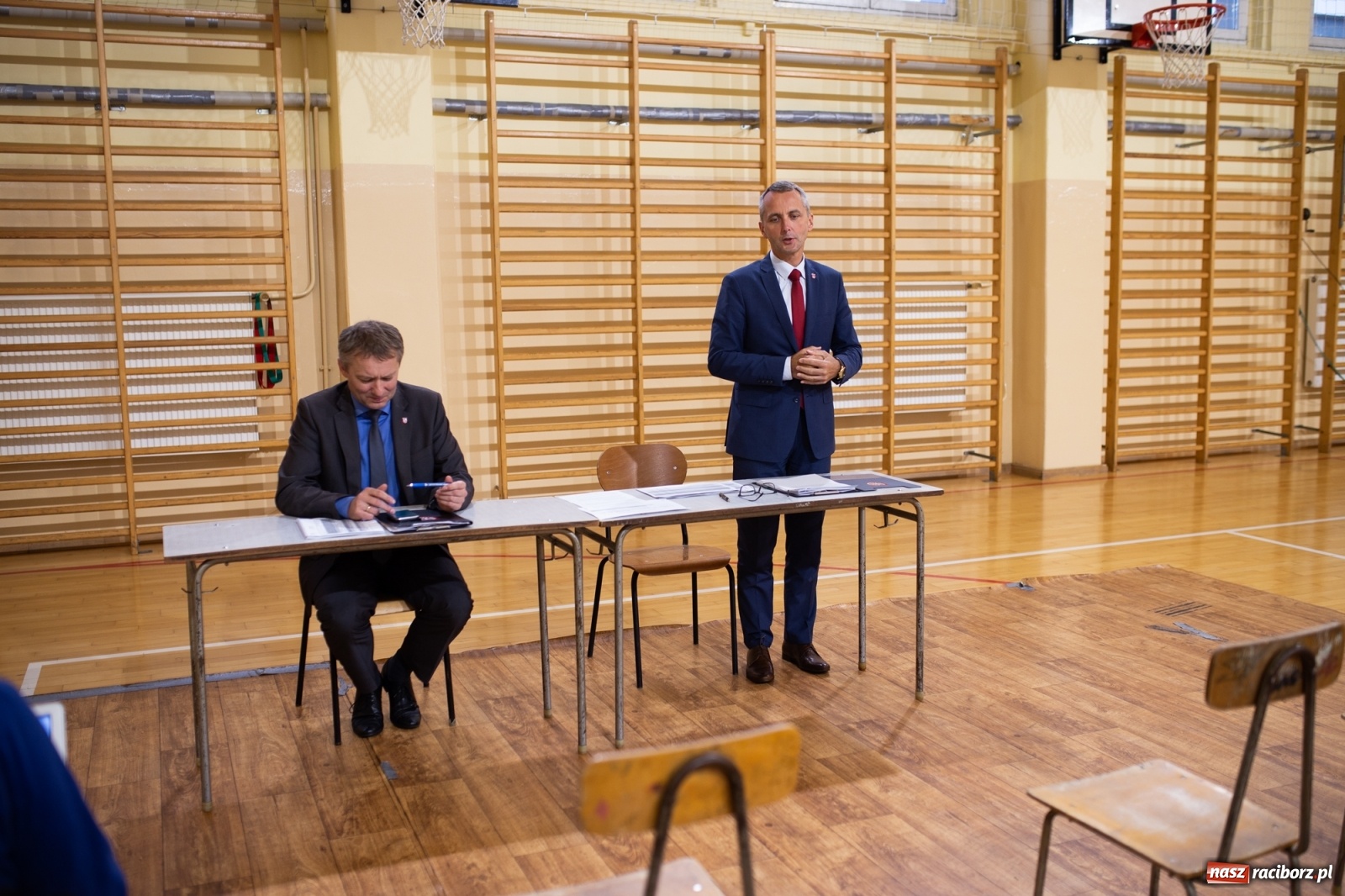 Zdjęcie w galerii na portalu naszraciborz.pl: Prezydenckie tournée. Słabiutka frekwencja na Nowych Zagrodach  wiadomości z regionu