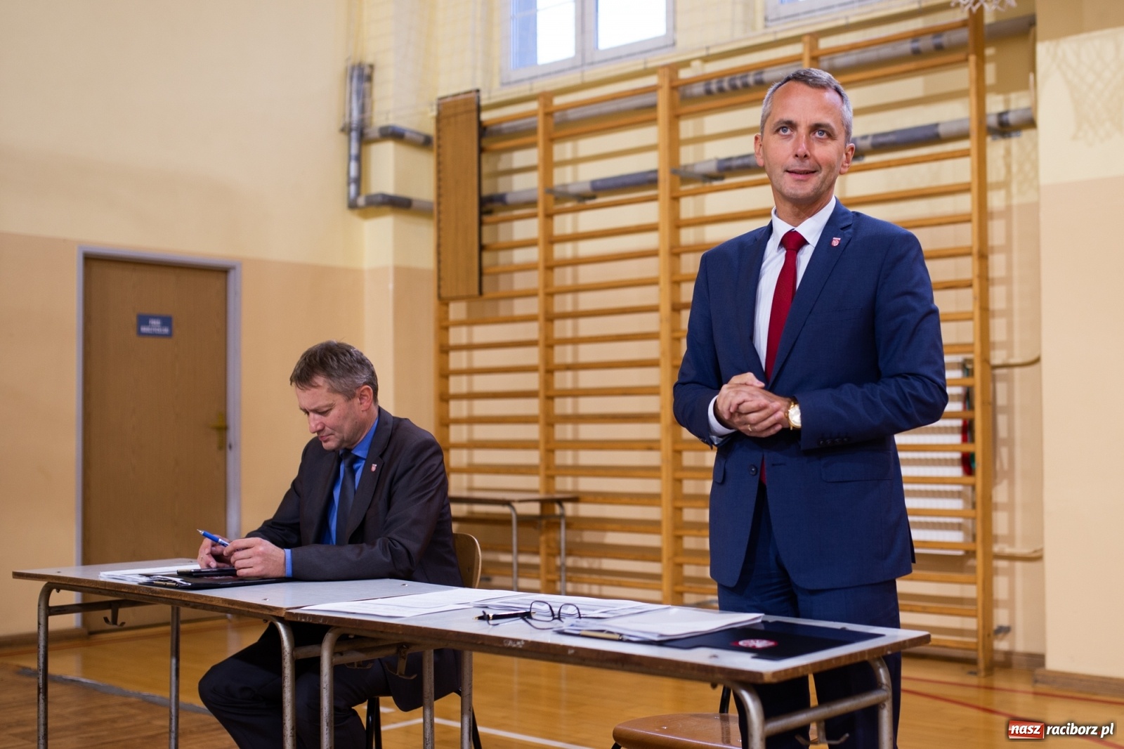 Zdjęcie w galerii na portalu naszraciborz.pl: Prezydenckie tournée. Słabiutka frekwencja na Nowych Zagrodach  wiadomości z regionu