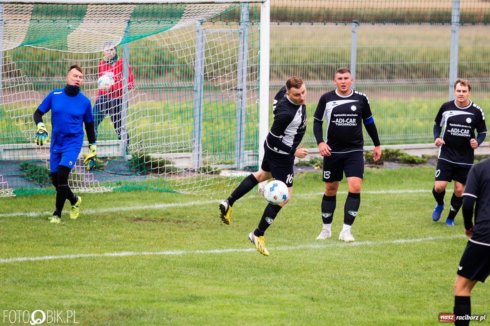Zdjęcie w galerii na portalu naszraciborz.pl: C klasowe derby gminy dla rezerw Tworkowa [FOTO] wiadomości z regionu