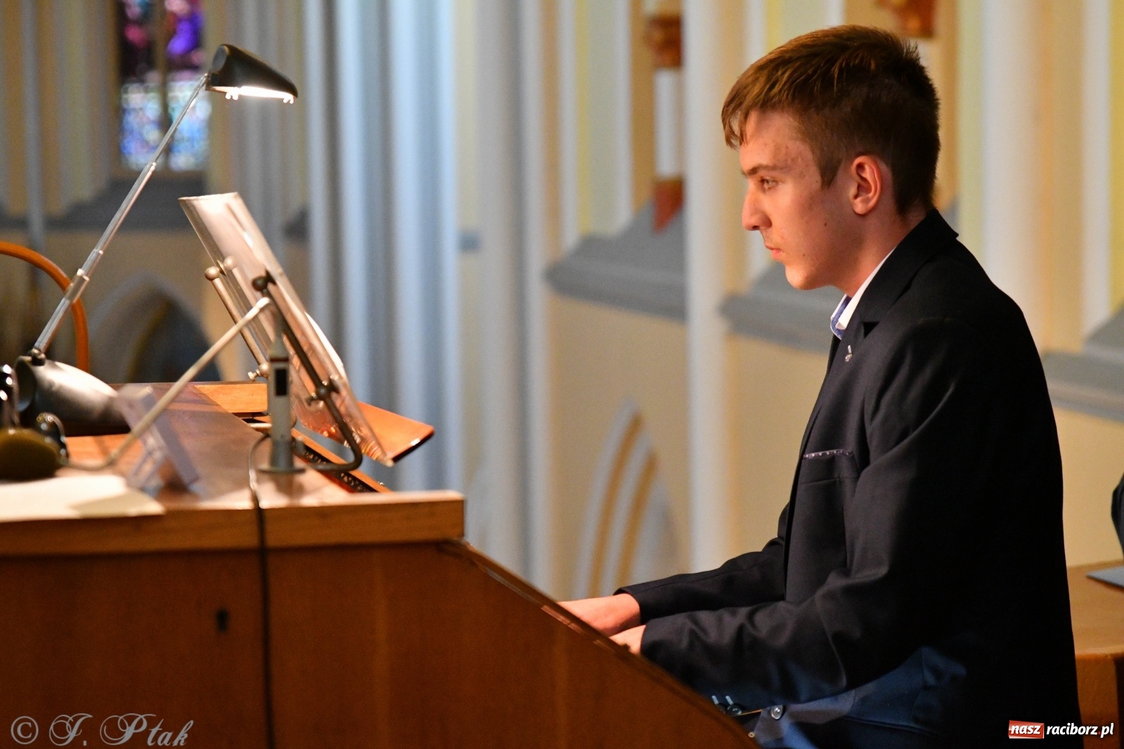 Zdjęcie w galerii na portalu naszraciborz.pl: Muzyka organowa wypełniła kościół św. Jana Chrzciciela na Ostrogu wiadomości z regionu