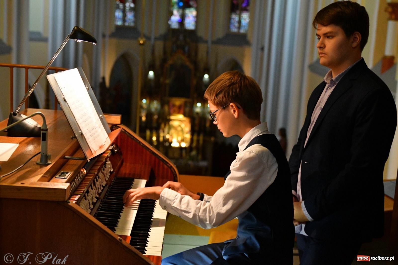 Zdjęcie w galerii na portalu naszraciborz.pl: Muzyka organowa wypełniła kościół św. Jana Chrzciciela na Ostrogu wiadomości z regionu