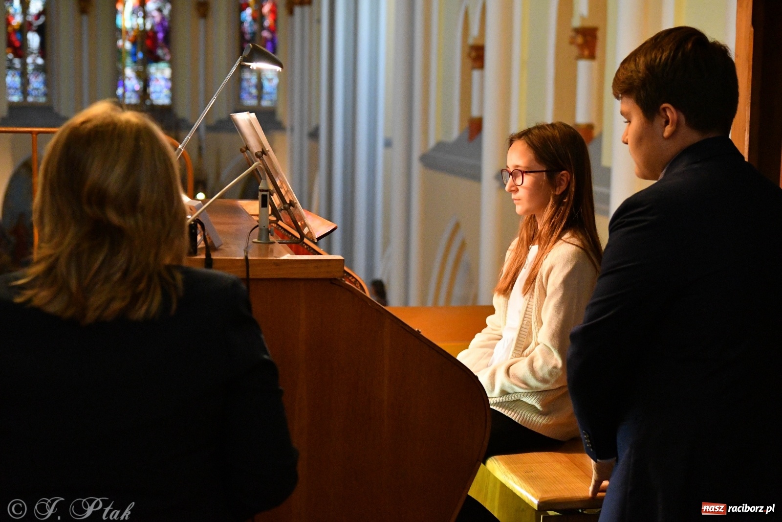 Zdjęcie w galerii na portalu naszraciborz.pl: Muzyka organowa wypełniła kościół św. Jana Chrzciciela na Ostrogu wiadomości z regionu