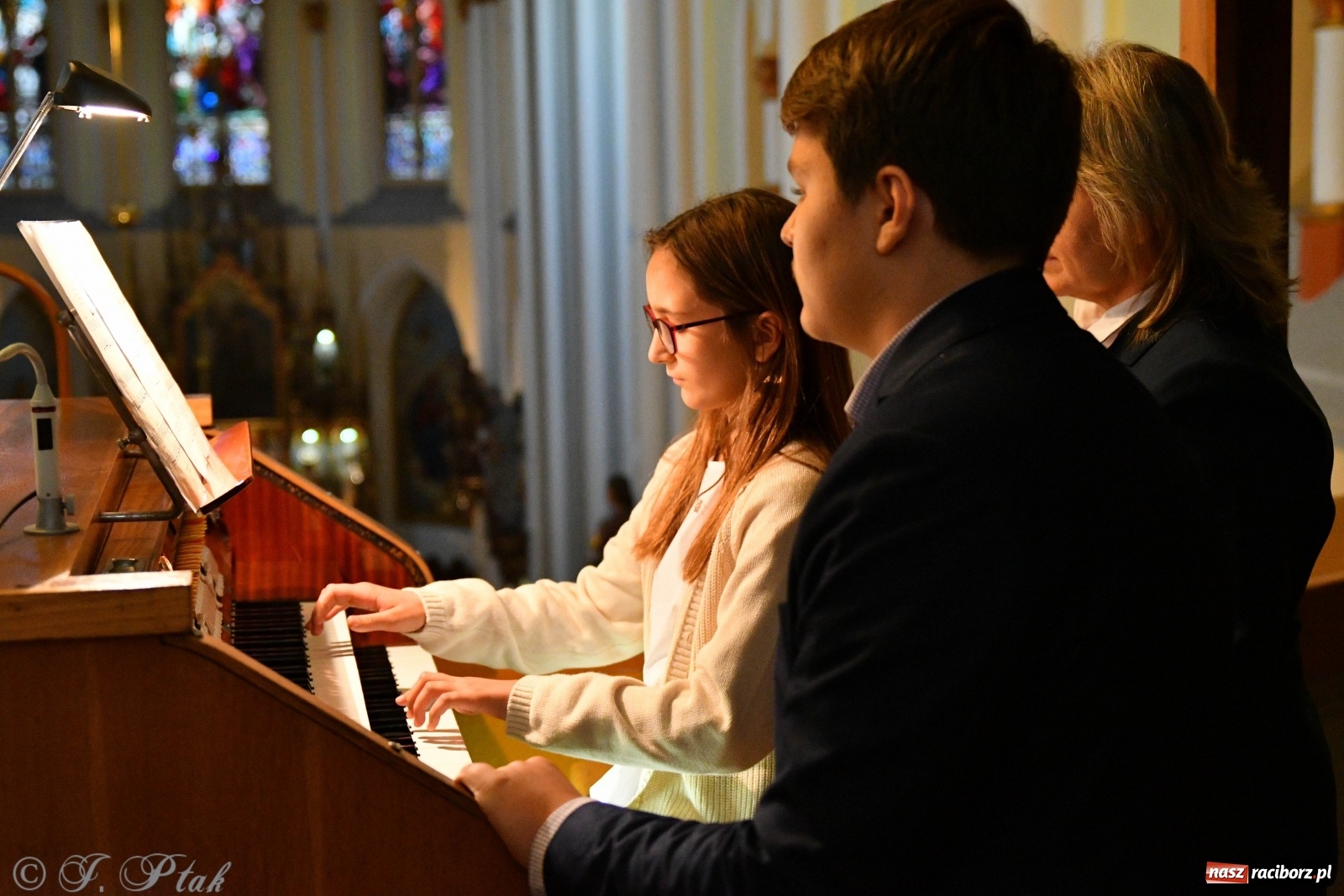 Zdjęcie w galerii na portalu naszraciborz.pl: Muzyka organowa wypełniła kościół św. Jana Chrzciciela na Ostrogu wiadomości z regionu