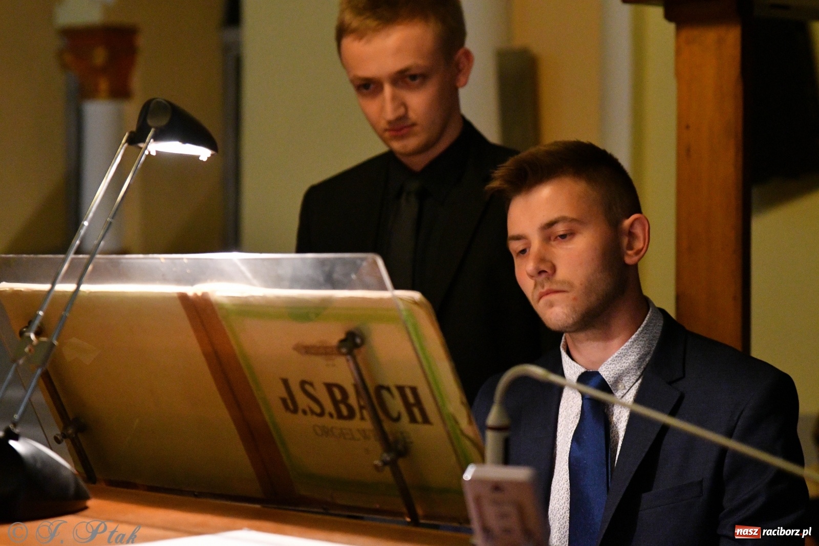 Zdjęcie w galerii na portalu naszraciborz.pl: Muzyka organowa wypełniła kościół św. Jana Chrzciciela na Ostrogu wiadomości z regionu