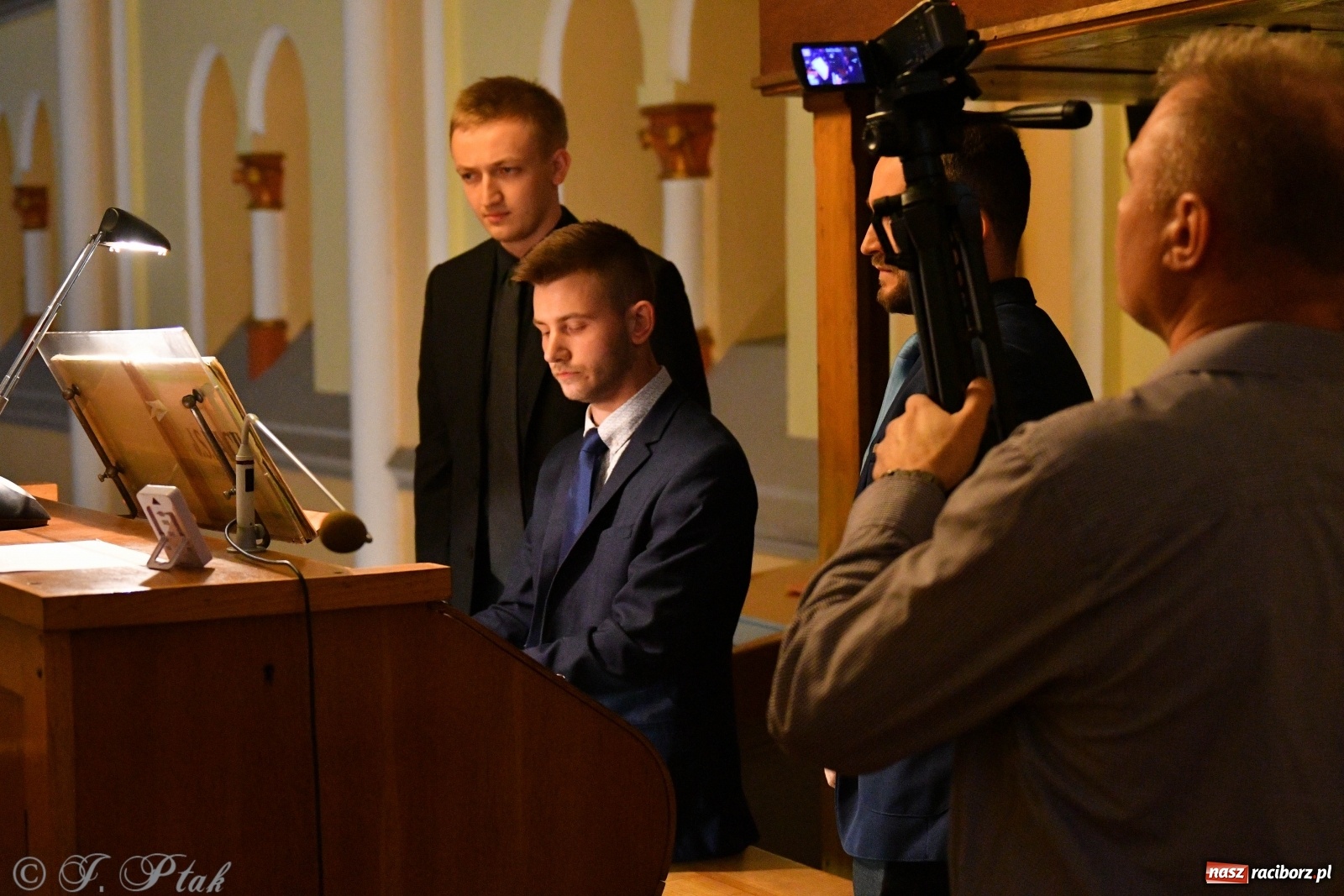 Zdjęcie w galerii na portalu naszraciborz.pl: Muzyka organowa wypełniła kościół św. Jana Chrzciciela na Ostrogu wiadomości z regionu