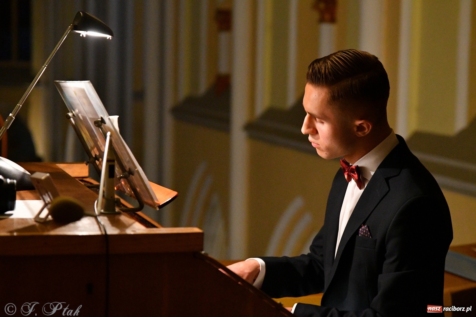 Zdjęcie w galerii na portalu naszraciborz.pl: Muzyka organowa wypełniła kościół św. Jana Chrzciciela na Ostrogu wiadomości z regionu