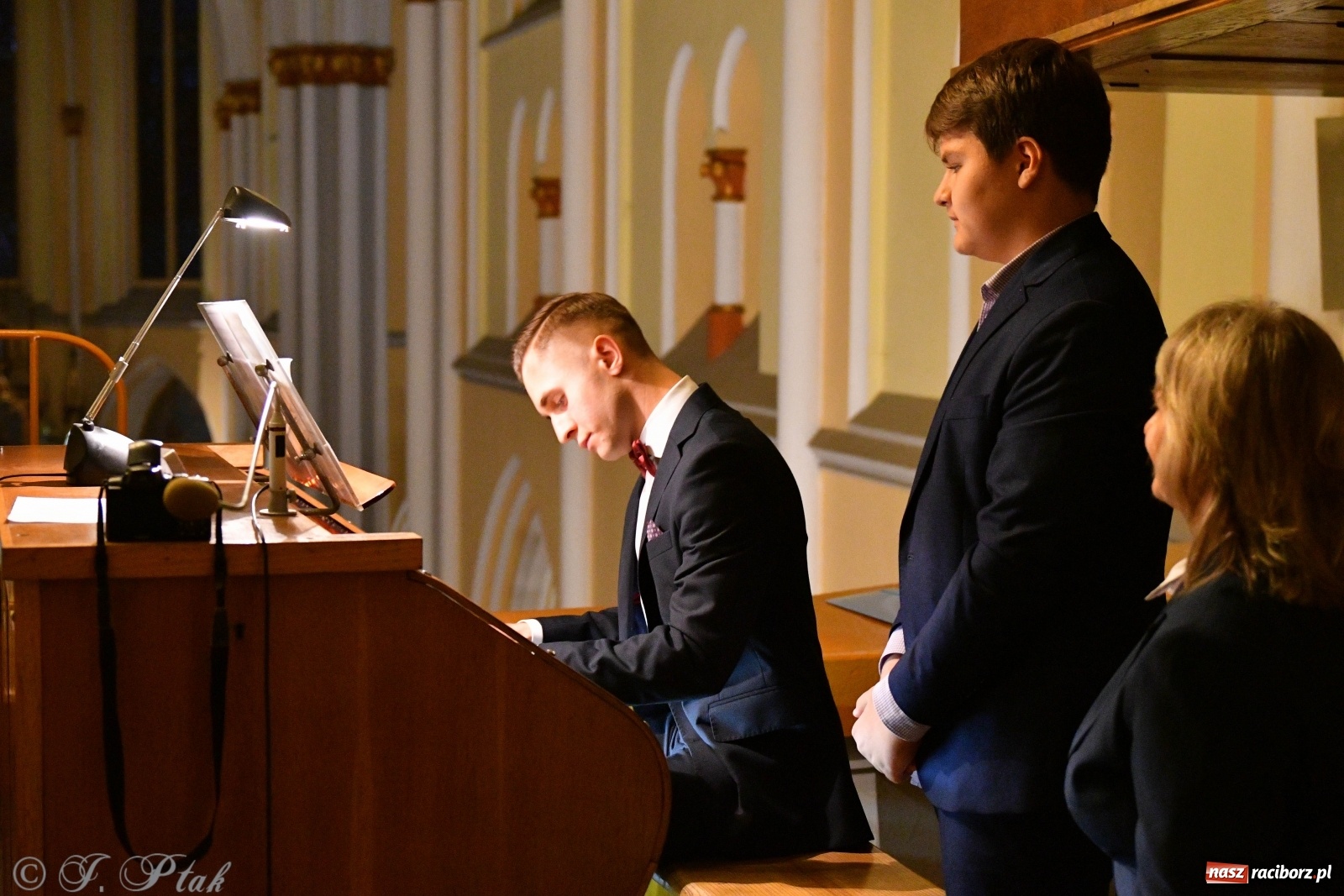 Zdjęcie w galerii na portalu naszraciborz.pl: Muzyka organowa wypełniła kościół św. Jana Chrzciciela na Ostrogu wiadomości z regionu