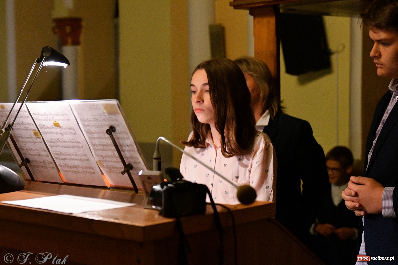 Zdjęcie w galerii na portalu naszraciborz.pl: Muzyka organowa wypełniła kościół św. Jana Chrzciciela na Ostrogu wiadomości z regionu