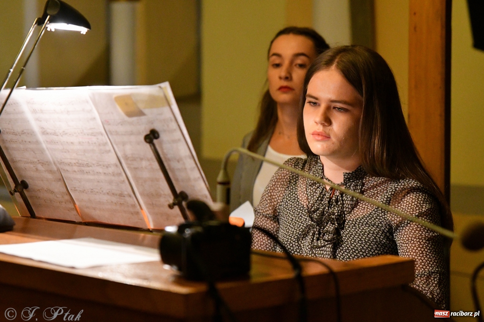 Zdjęcie w galerii na portalu naszraciborz.pl: Muzyka organowa wypełniła kościół św. Jana Chrzciciela na Ostrogu wiadomości z regionu