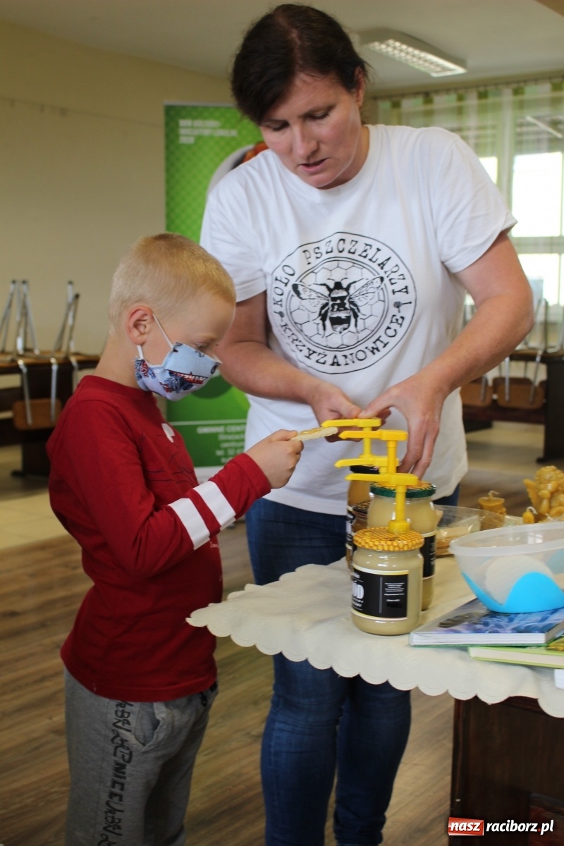 Zdjęcie w galerii na portalu naszraciborz.pl: Ruszyły spotkania i warsztaty w ramach projektu Przystanek kulturalny Nędza wiadomości z regionu