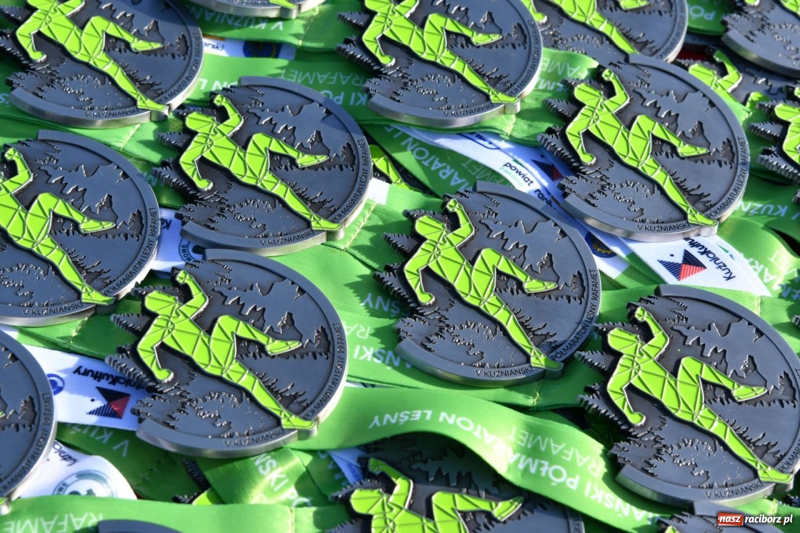 Zdjęcie w galerii na portalu naszraciborz.pl: V Kuźniański Półmaraton Leśny Rafamet przeszedł do historii wiadomości z regionu