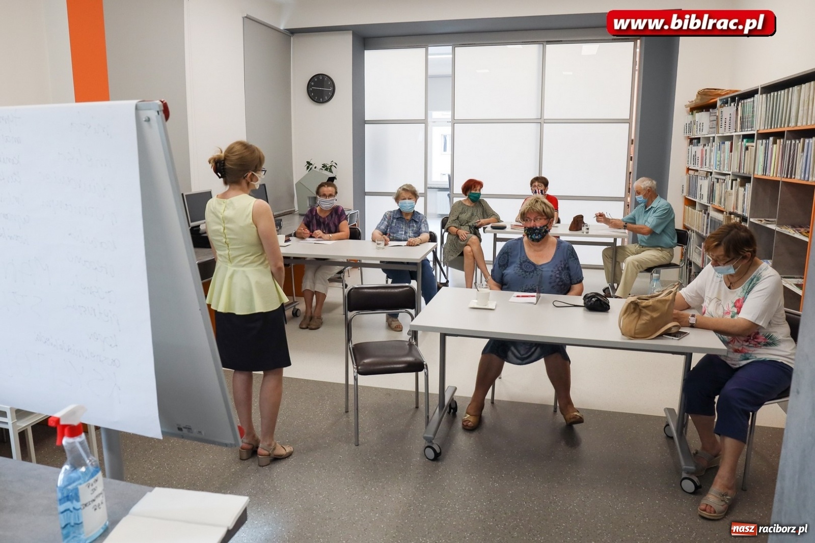 Zdjęcie w galerii na portalu naszraciborz.pl: W bibliotece seniorzy nie mają czasu na nudę [FOTO] wiadomości z regionu