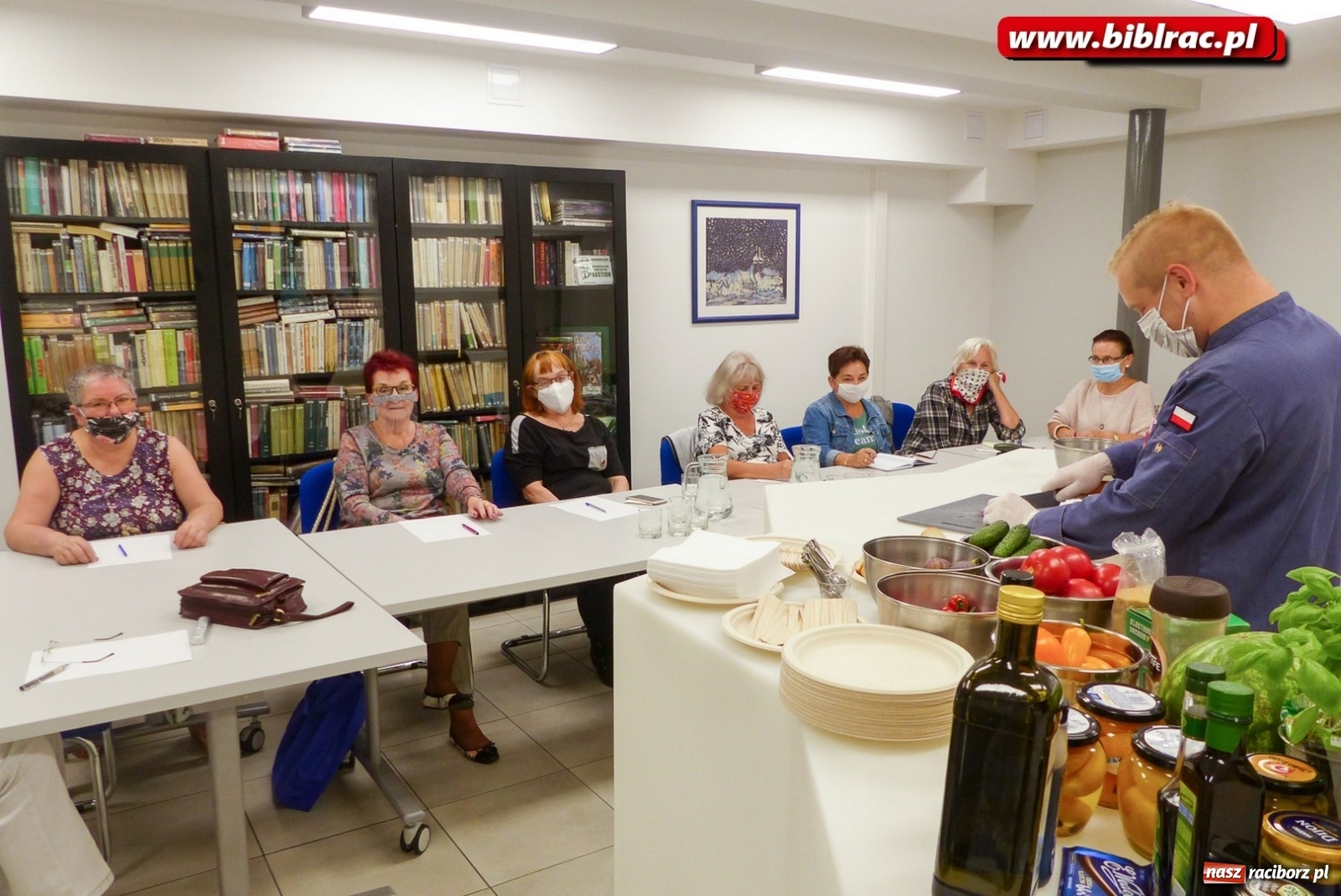 Zdjęcie w galerii na portalu naszraciborz.pl: W bibliotece seniorzy nie mają czasu na nudę [FOTO] wiadomości z regionu