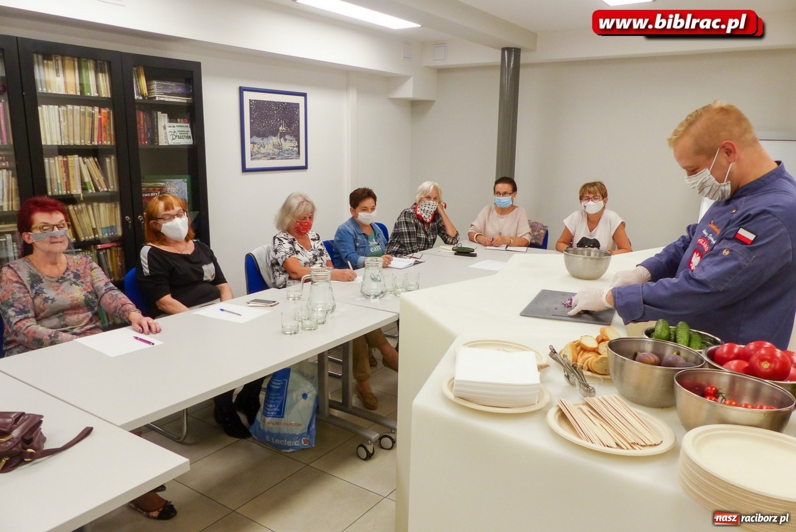 Zdjęcie w galerii na portalu naszraciborz.pl: W bibliotece seniorzy nie mają czasu na nudę [FOTO] wiadomości z regionu