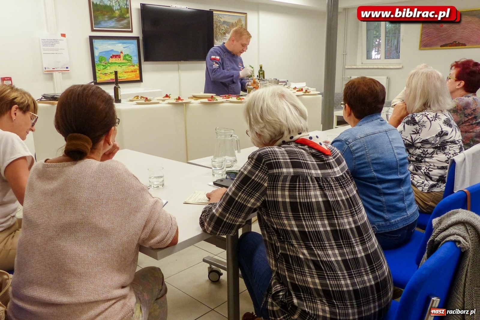 Zdjęcie w galerii na portalu naszraciborz.pl: W bibliotece seniorzy nie mają czasu na nudę [FOTO] wiadomości z regionu