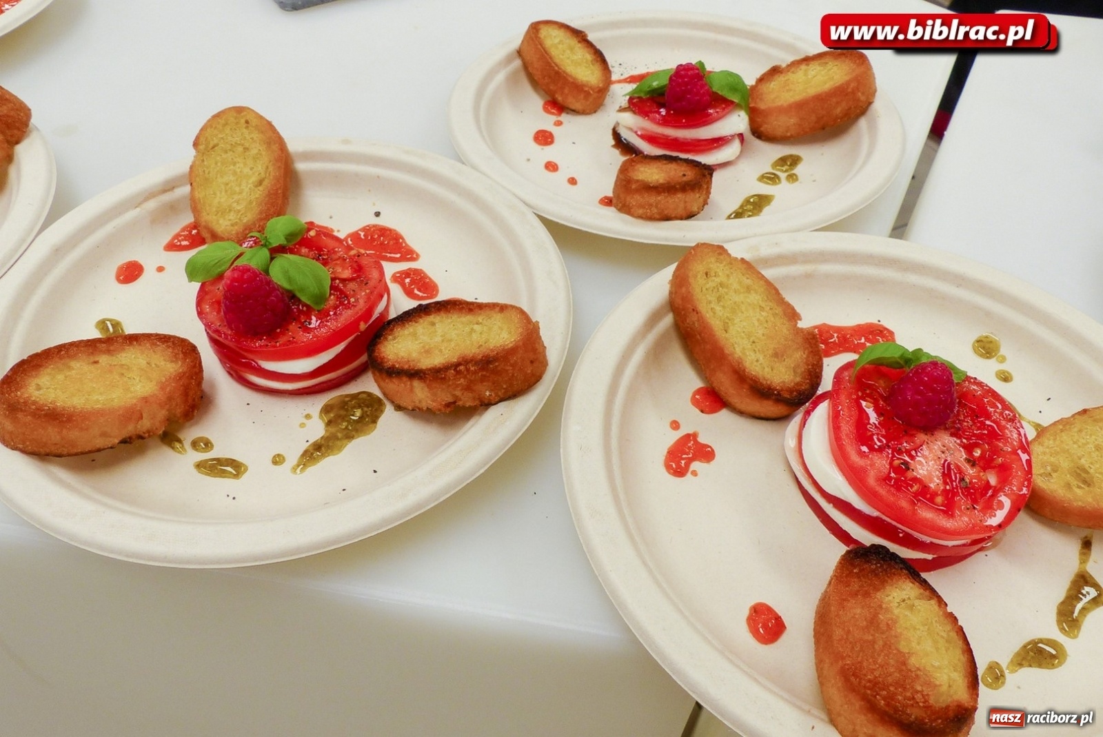 Zdjęcie w galerii na portalu naszraciborz.pl: W bibliotece seniorzy nie mają czasu na nudę [FOTO] wiadomości z regionu