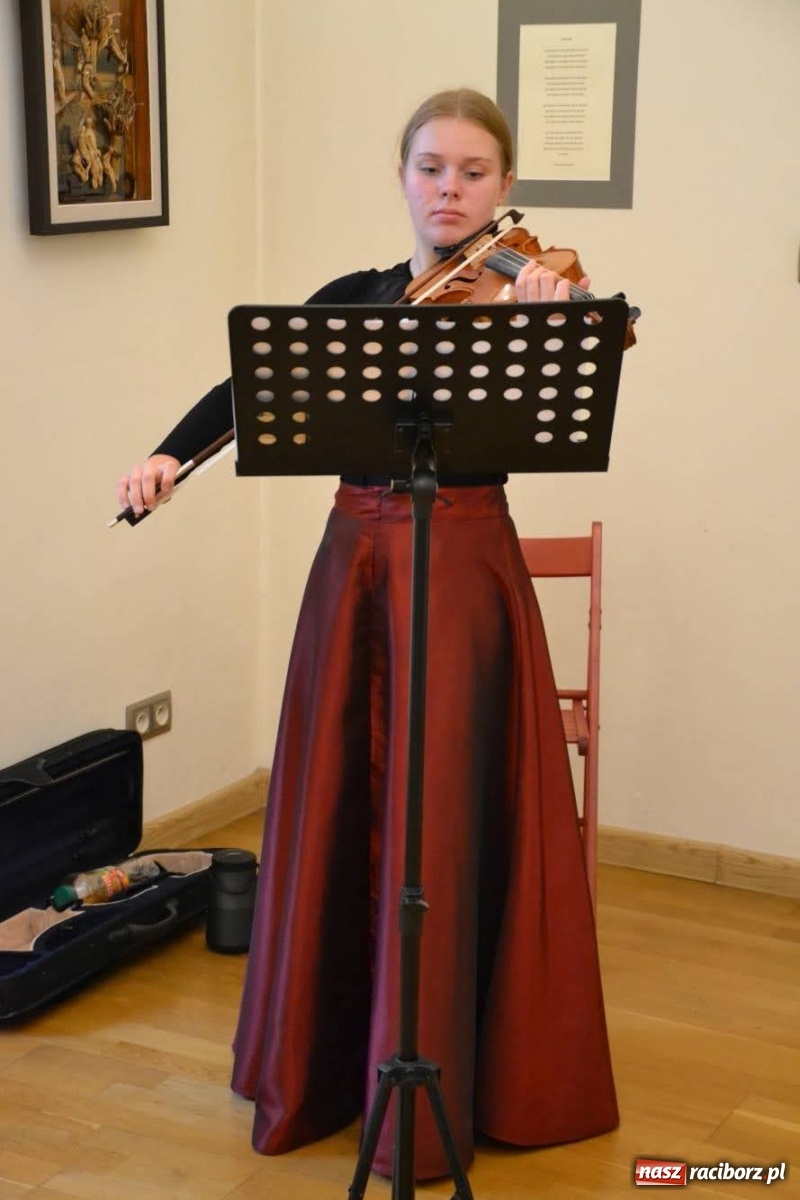 Zdjęcie w galerii na portalu naszraciborz.pl: Empiryczna podróż śladami człowieka  wiadomości z regionu