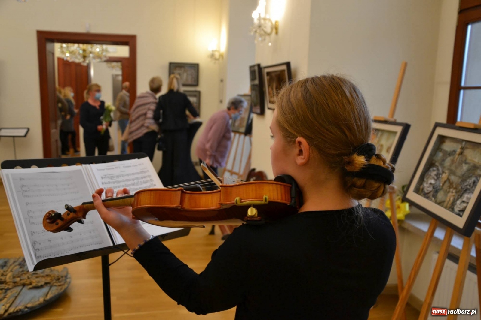 Zdjęcie w galerii na portalu naszraciborz.pl: Empiryczna podróż śladami człowieka  wiadomości z regionu