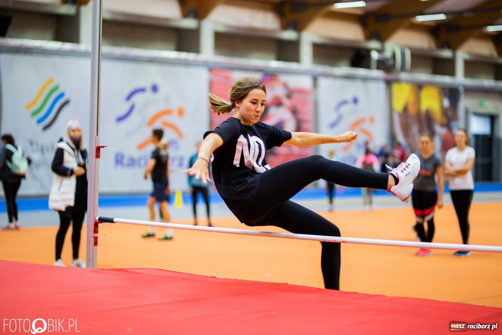Zdjęcie w galerii na portalu naszraciborz.pl: Mały Memoriał Lekkoatletyczny im. Janusza Kusocińskiego w ZSOMS wiadomości z regionu