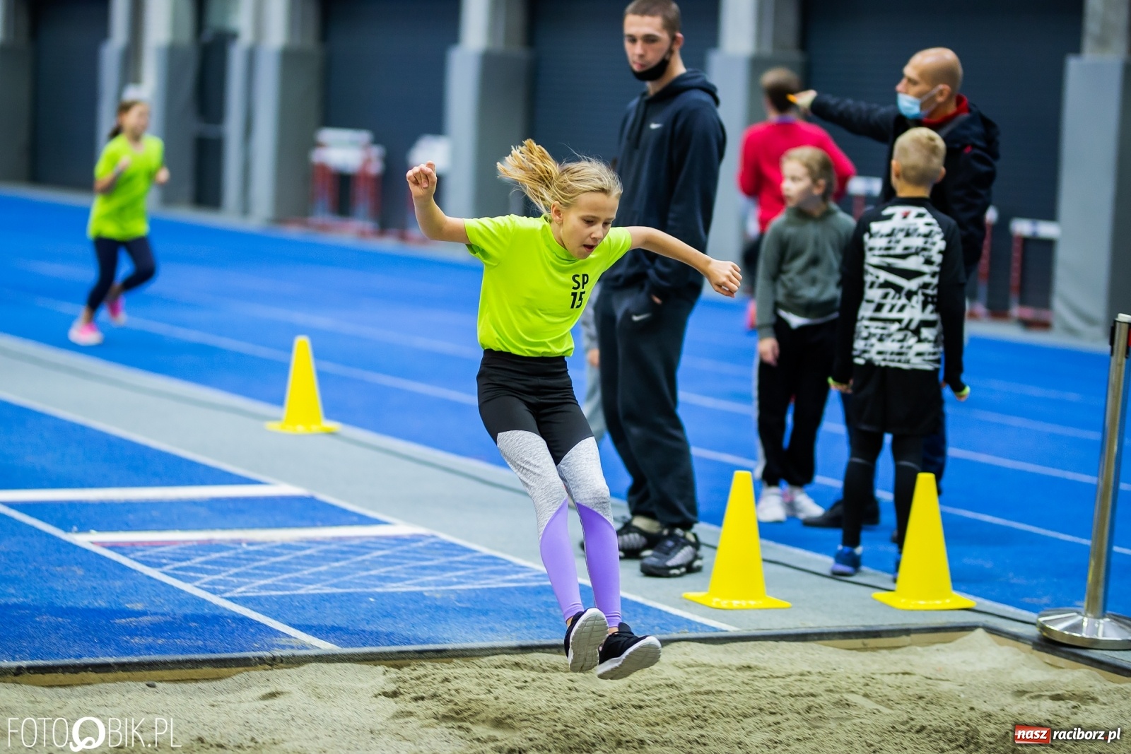 Zdjęcie w galerii na portalu naszraciborz.pl: Mały Memoriał Lekkoatletyczny im. Janusza Kusocińskiego w ZSOMS wiadomości z regionu