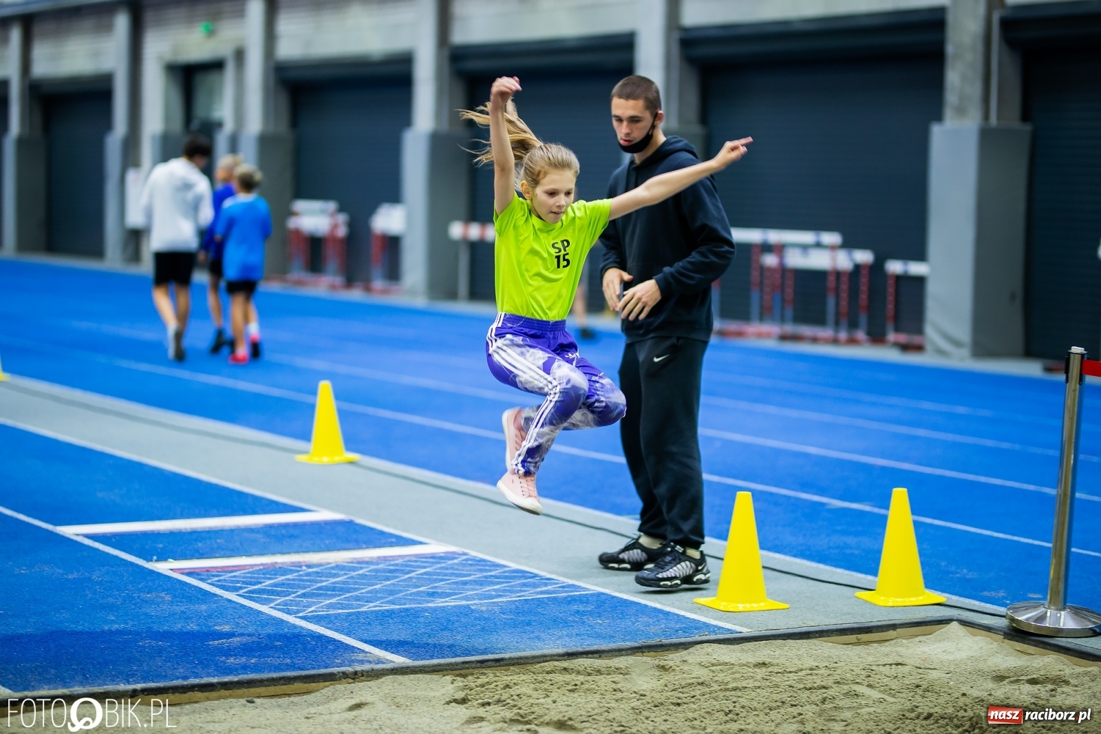 Zdjęcie w galerii na portalu naszraciborz.pl: Mały Memoriał Lekkoatletyczny im. Janusza Kusocińskiego w ZSOMS wiadomości z regionu