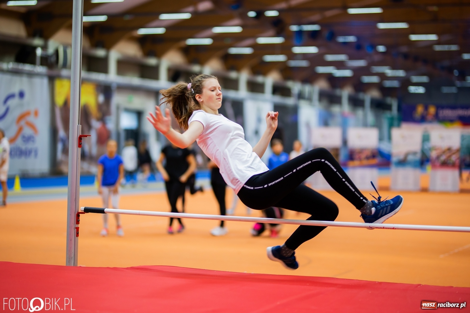 Zdjęcie w galerii na portalu naszraciborz.pl: Mały Memoriał Lekkoatletyczny im. Janusza Kusocińskiego w ZSOMS wiadomości z regionu