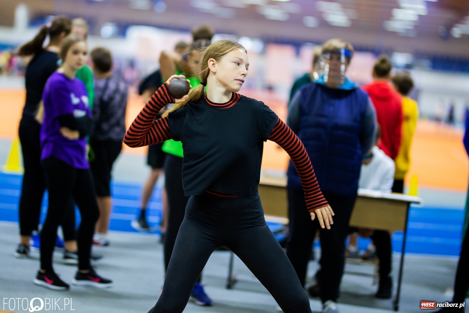 Zdjęcie w galerii na portalu naszraciborz.pl: Mały Memoriał Lekkoatletyczny im. Janusza Kusocińskiego w ZSOMS wiadomości z regionu