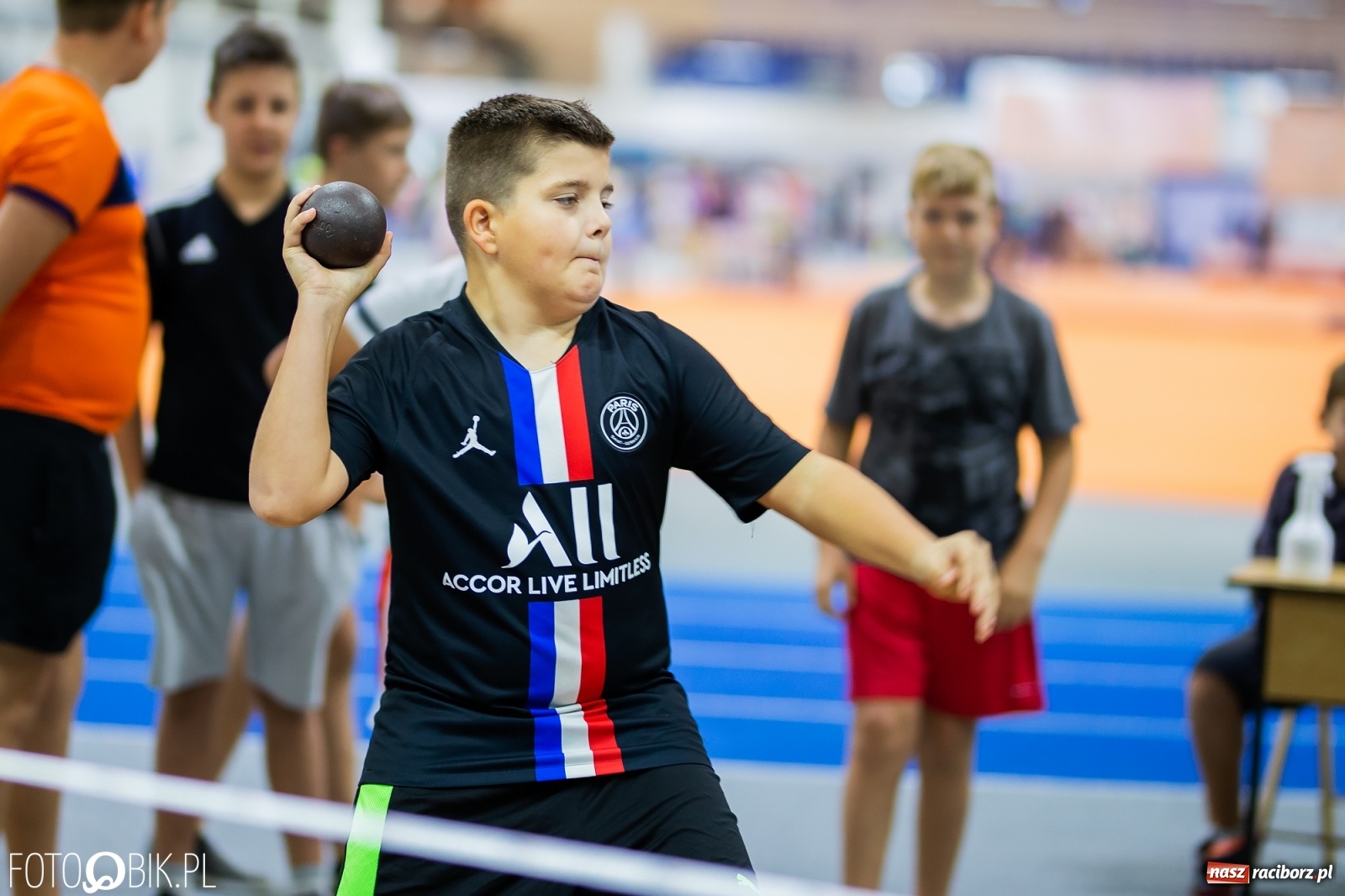 Zdjęcie w galerii na portalu naszraciborz.pl: Mały Memoriał Lekkoatletyczny im. Janusza Kusocińskiego w ZSOMS wiadomości z regionu