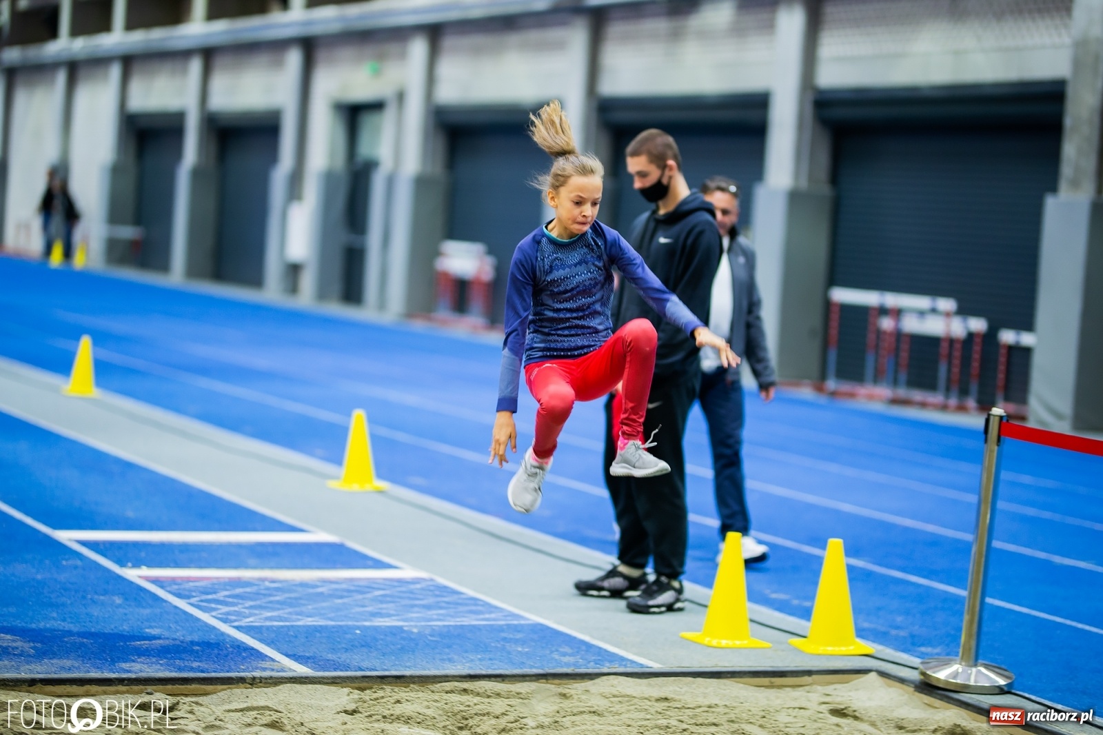 Zdjęcie w galerii na portalu naszraciborz.pl: Mały Memoriał Lekkoatletyczny im. Janusza Kusocińskiego w ZSOMS wiadomości z regionu