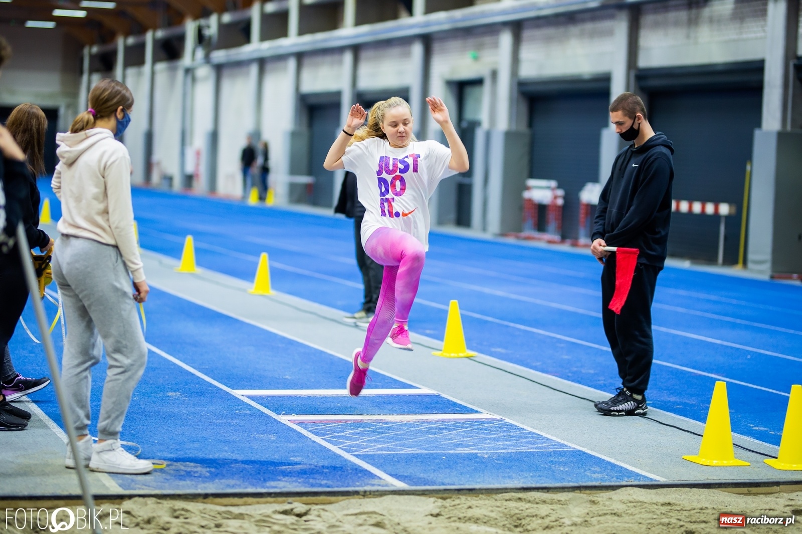 Zdjęcie w galerii na portalu naszraciborz.pl: Mały Memoriał Lekkoatletyczny im. Janusza Kusocińskiego w ZSOMS wiadomości z regionu