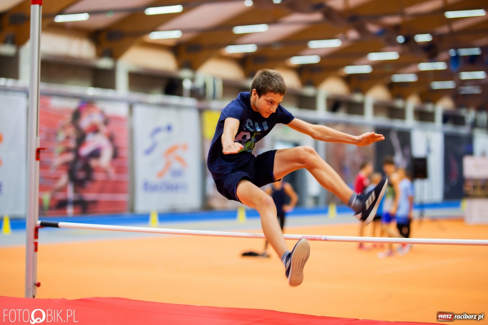 Zdjęcie w galerii na portalu naszraciborz.pl: Mały Memoriał Lekkoatletyczny im. Janusza Kusocińskiego w ZSOMS wiadomości z regionu
