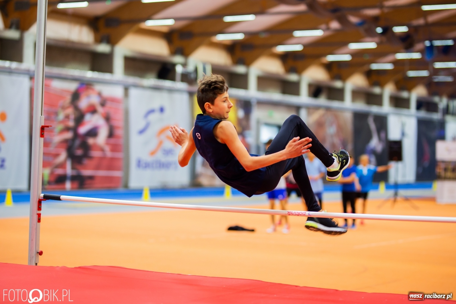 Zdjęcie w galerii na portalu naszraciborz.pl: Mały Memoriał Lekkoatletyczny im. Janusza Kusocińskiego w ZSOMS wiadomości z regionu