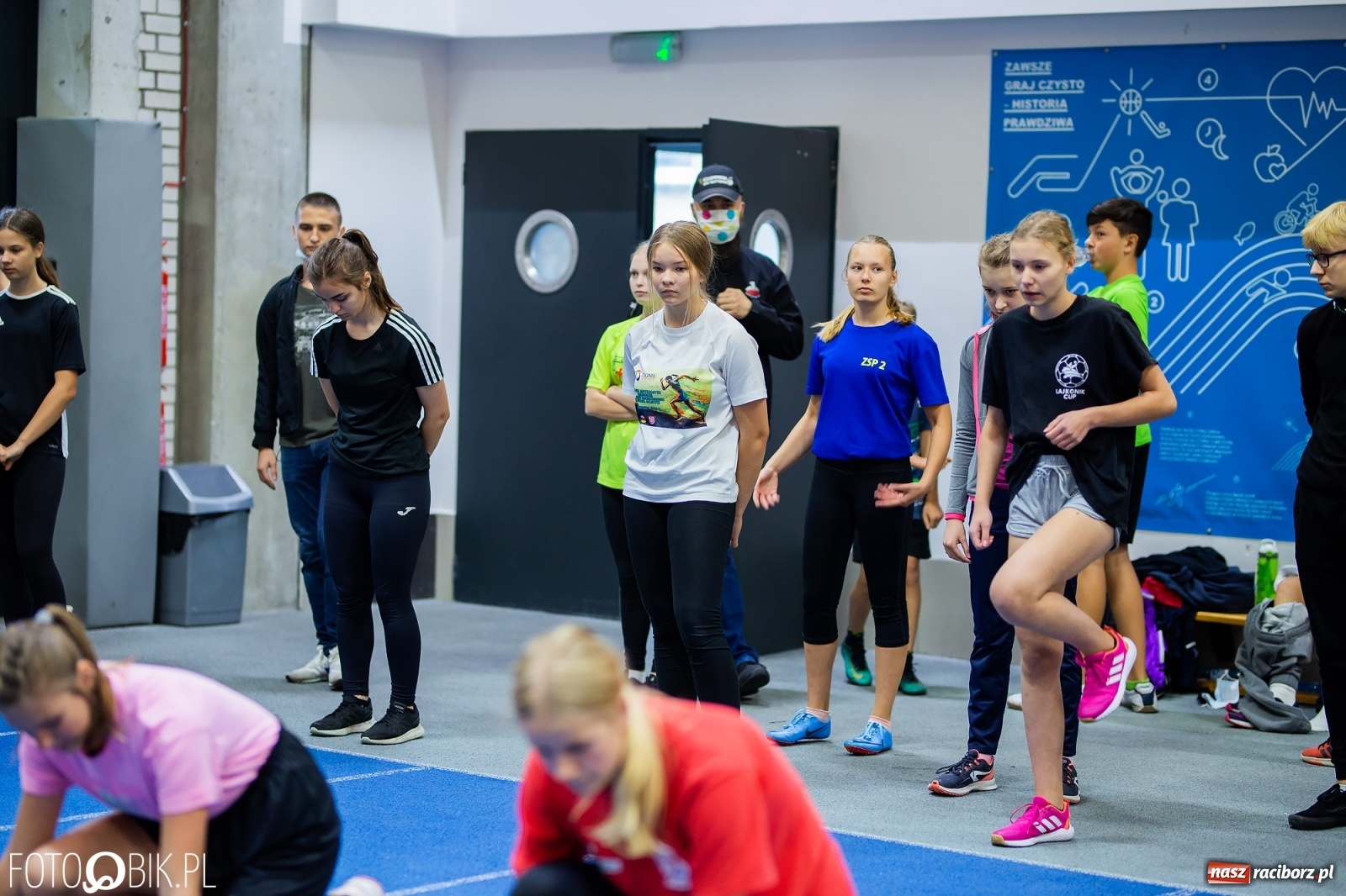 Zdjęcie w galerii na portalu naszraciborz.pl: Mały Memoriał Lekkoatletyczny im. Janusza Kusocińskiego w ZSOMS wiadomości z regionu