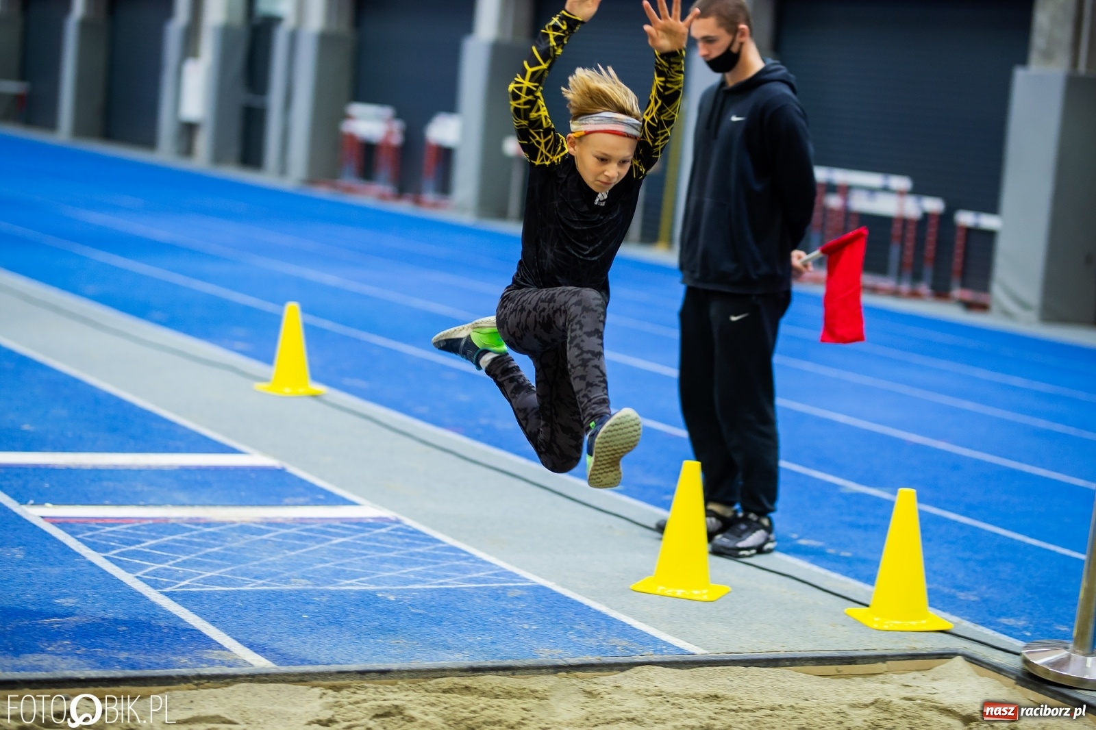 Zdjęcie w galerii na portalu naszraciborz.pl: Mały Memoriał Lekkoatletyczny im. Janusza Kusocińskiego w ZSOMS wiadomości z regionu