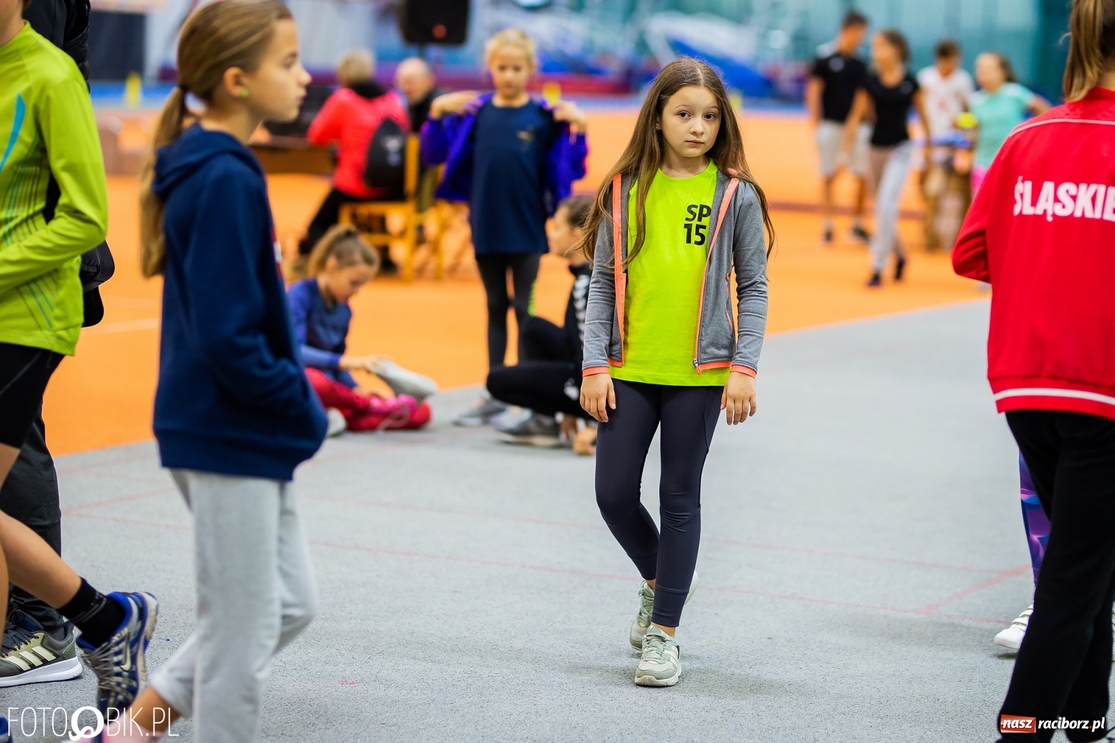 Zdjęcie w galerii na portalu naszraciborz.pl: Mały Memoriał Lekkoatletyczny im. Janusza Kusocińskiego w ZSOMS wiadomości z regionu