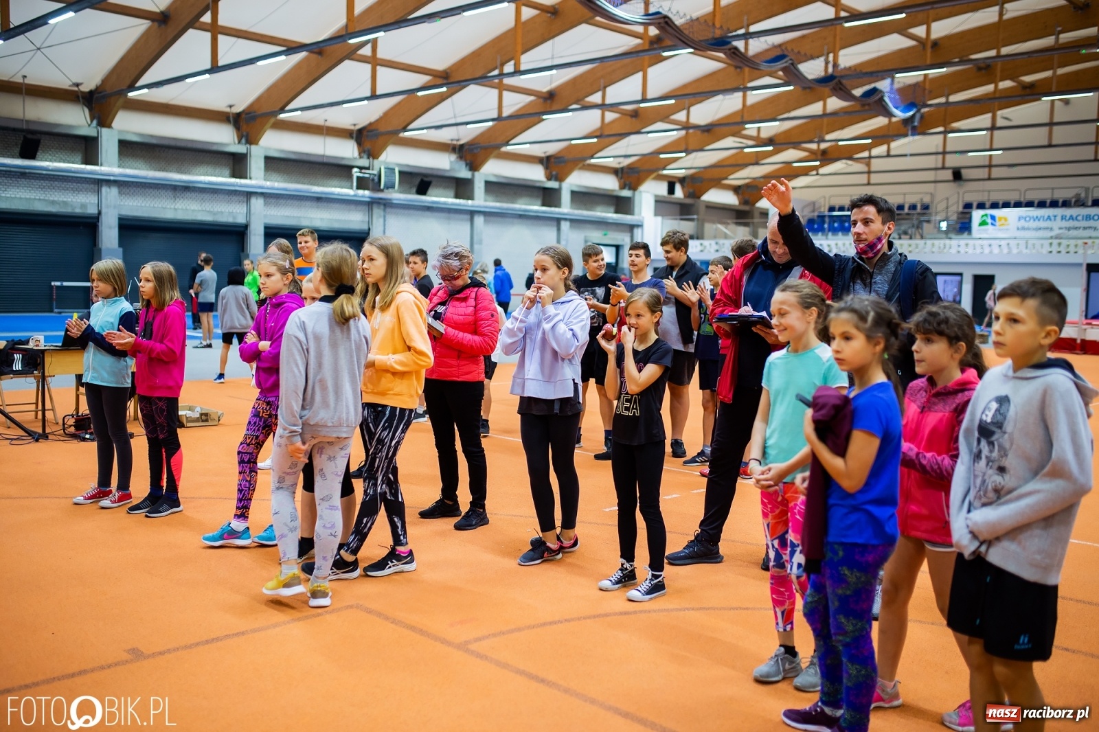 Zdjęcie w galerii na portalu naszraciborz.pl: Mały Memoriał Lekkoatletyczny im. Janusza Kusocińskiego w ZSOMS wiadomości z regionu