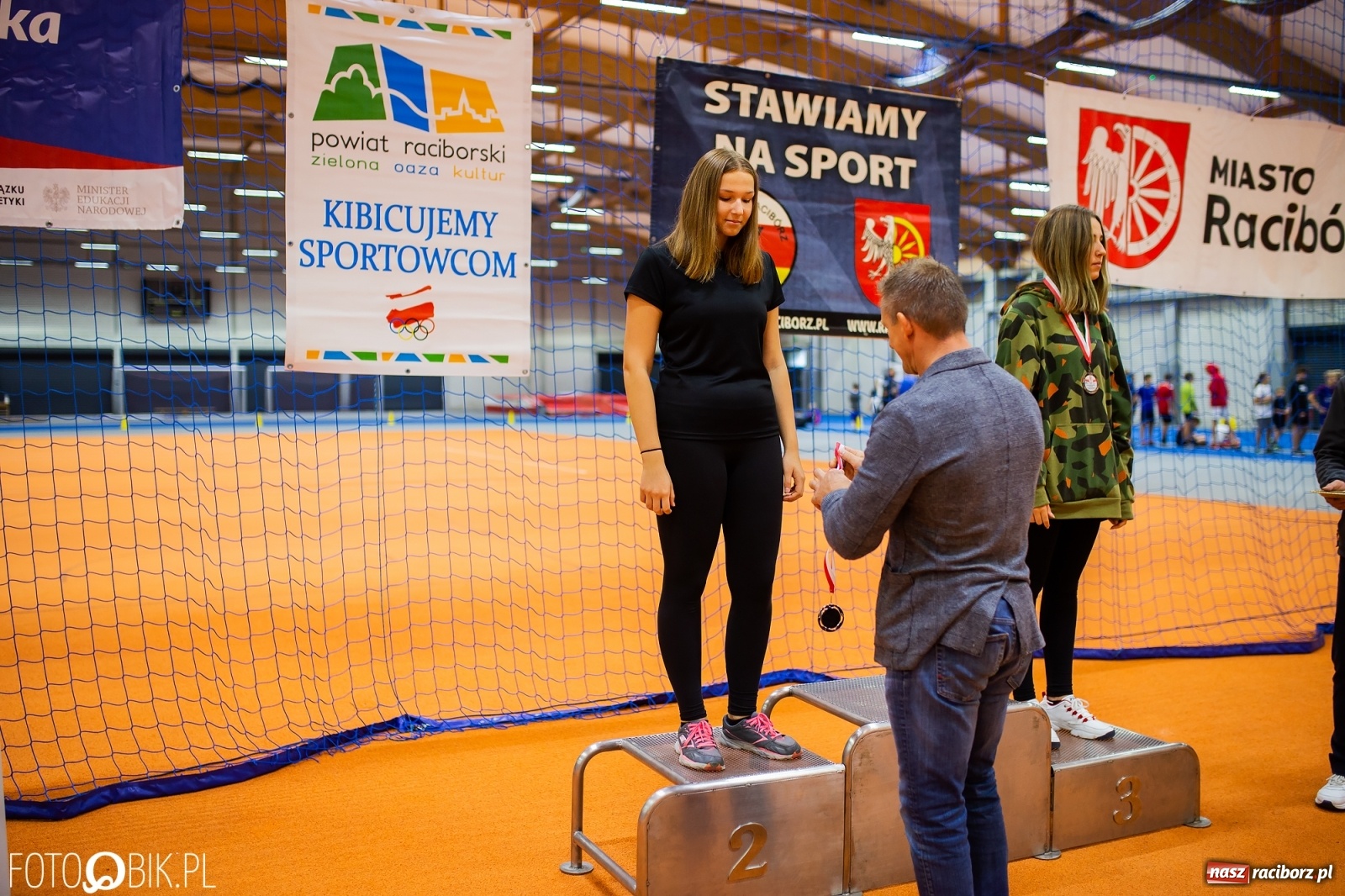 Zdjęcie w galerii na portalu naszraciborz.pl: Mały Memoriał Lekkoatletyczny im. Janusza Kusocińskiego w ZSOMS wiadomości z regionu
