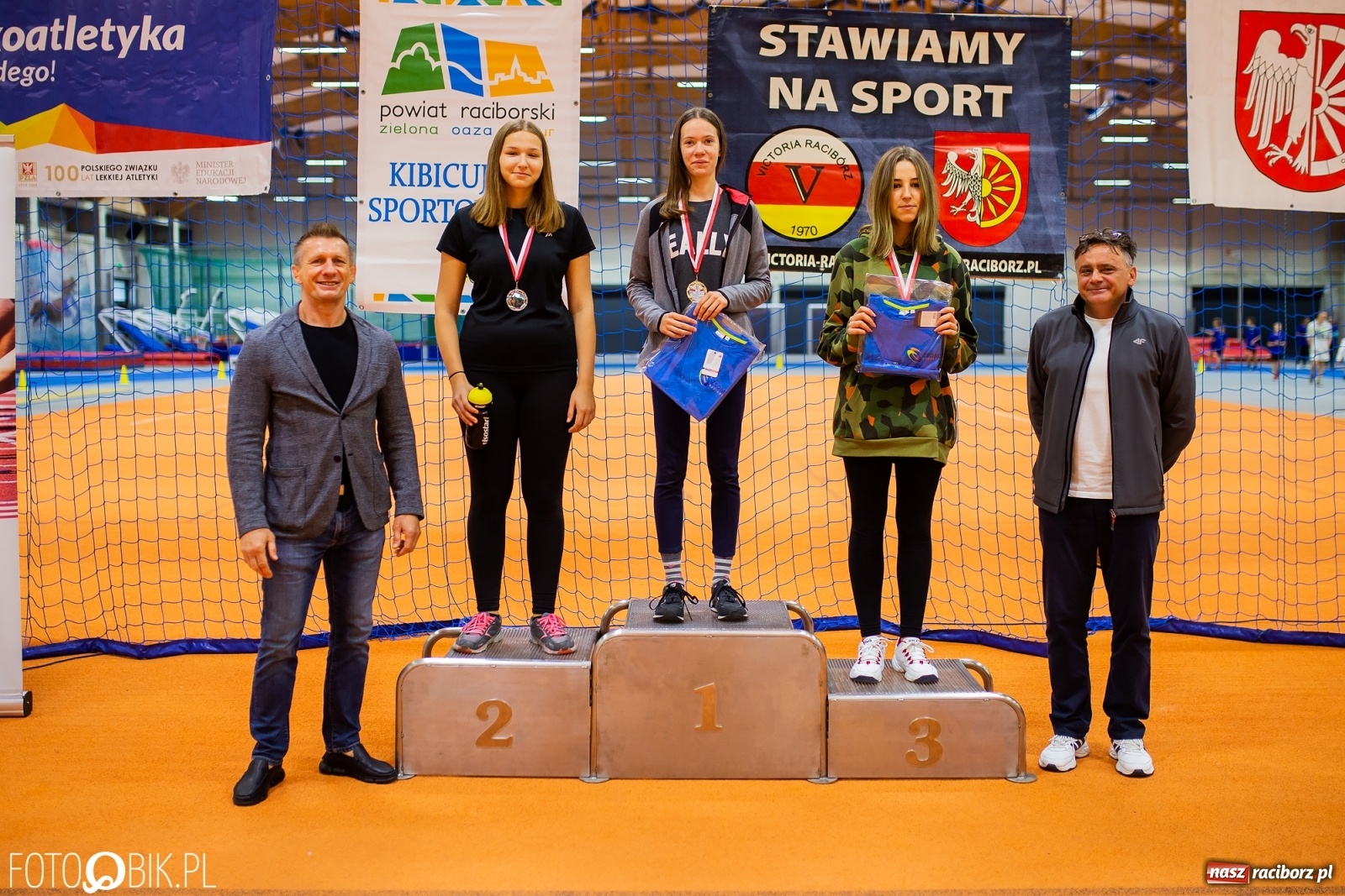 Zdjęcie w galerii na portalu naszraciborz.pl: Mały Memoriał Lekkoatletyczny im. Janusza Kusocińskiego w ZSOMS wiadomości z regionu