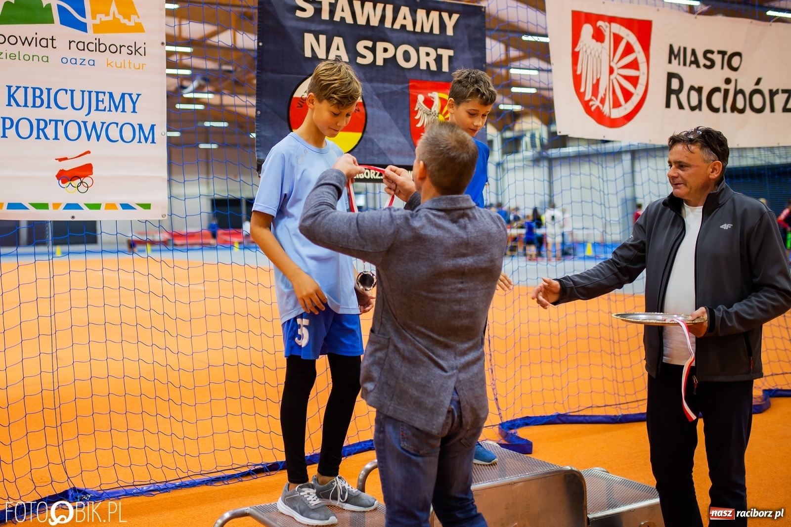 Zdjęcie w galerii na portalu naszraciborz.pl: Mały Memoriał Lekkoatletyczny im. Janusza Kusocińskiego w ZSOMS wiadomości z regionu