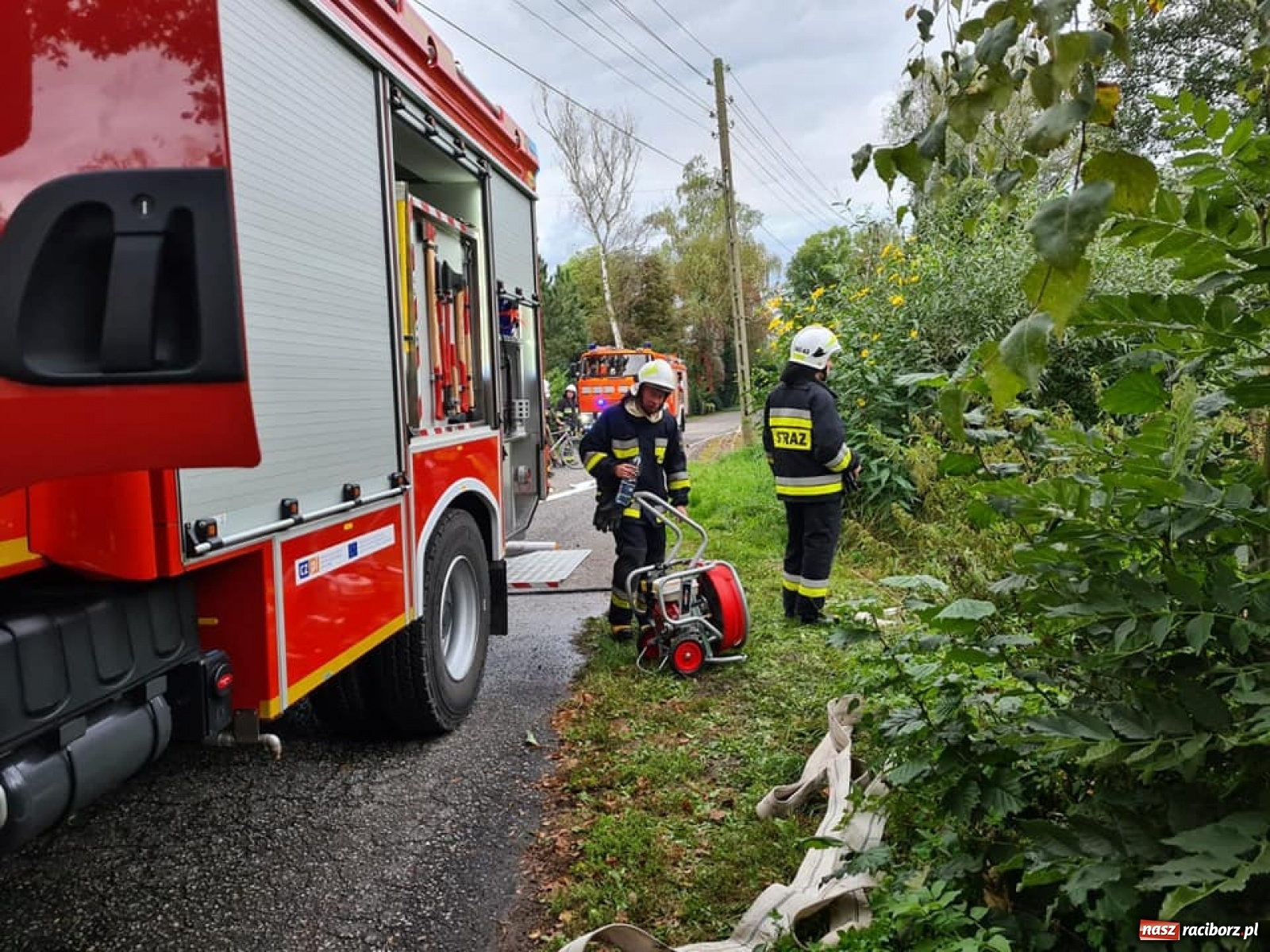 Zdjęcie w galerii na portalu naszraciborz.pl: Raport 998. Bombowy wtorek raciborskich strażaków. Pożar w Zabełkowie wiadomości z regionu