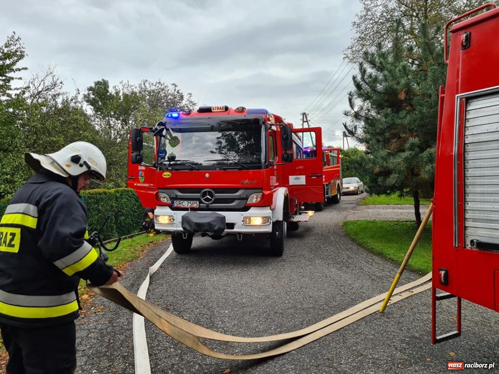 Zdjęcie w galerii na portalu naszraciborz.pl: Raport 998. Bombowy wtorek raciborskich strażaków. Pożar w Zabełkowie wiadomości z regionu