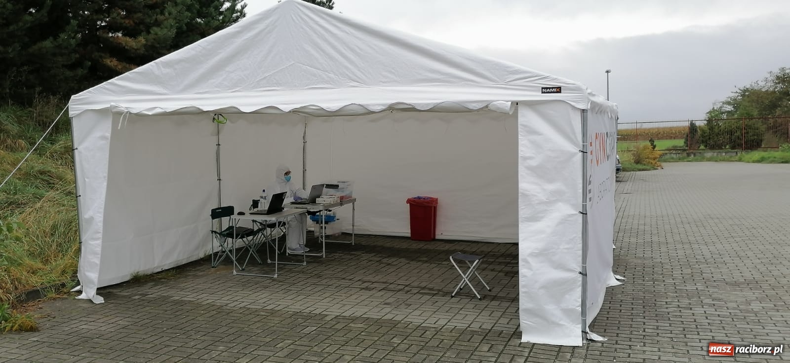 Zdjęcie w galerii na portalu naszraciborz.pl: Koronawirus. W Raciborzu i Kuźni Raciborskiej działają już punkty DRIVE THRU  wiadomości z regionu